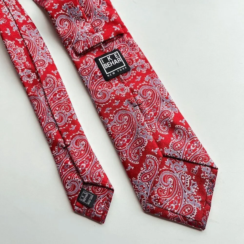 Ike Behar New York Red Paisley Silk Tie 59 x 3.5 Classic Menswear